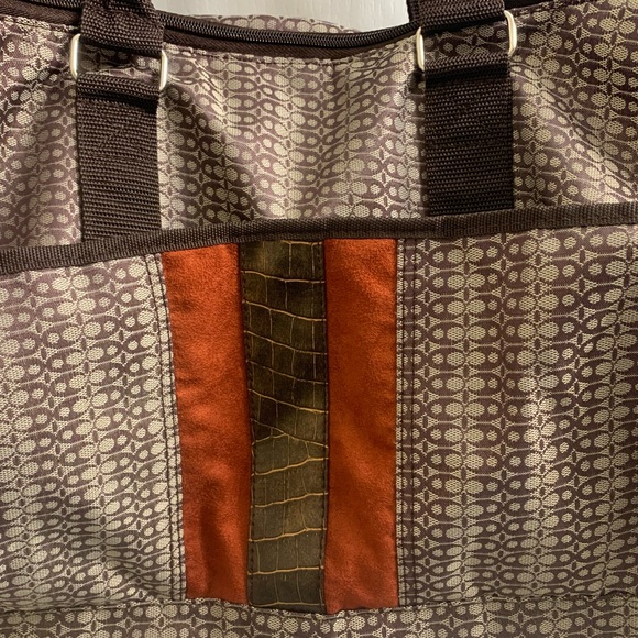 Large Brown Red Jacquard Duffle Travel Gym Weekender Bag - Picture 2 of 8